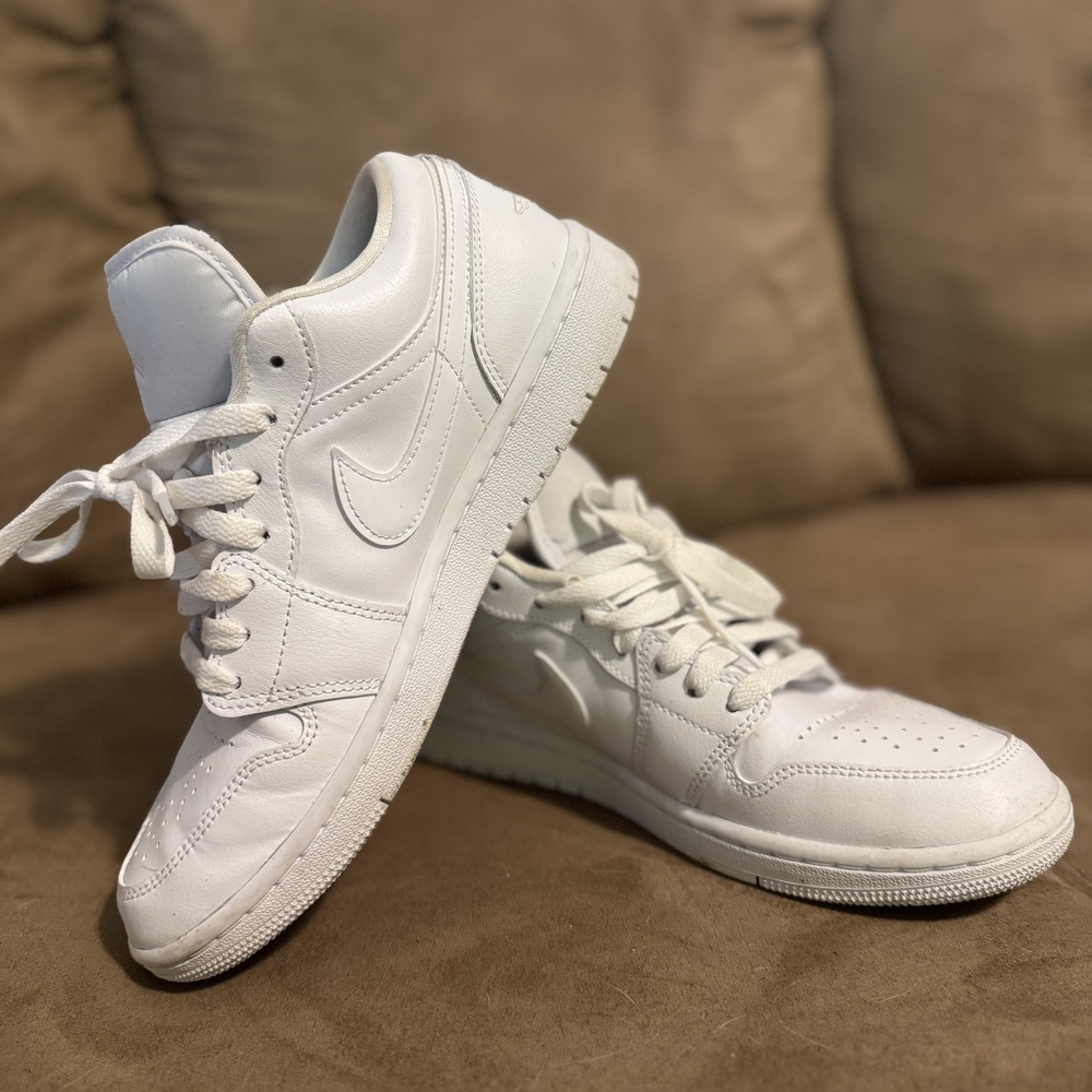 Nike White Low-Top Leather Sneakers